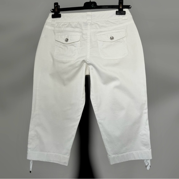 🛍️SALE🛍️ White House Black Market Pedal Pusher Lace-Up Detail Crop Pants - Picture 3 of 8